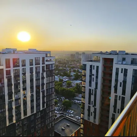 Современная Квартира С Идеальной Локацией, Рядом Метро И Горы Almaty Exterior photo
